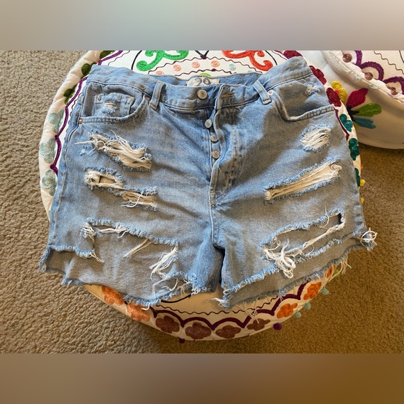 We the free cut off destroyed shorts - Picture 9 of 9